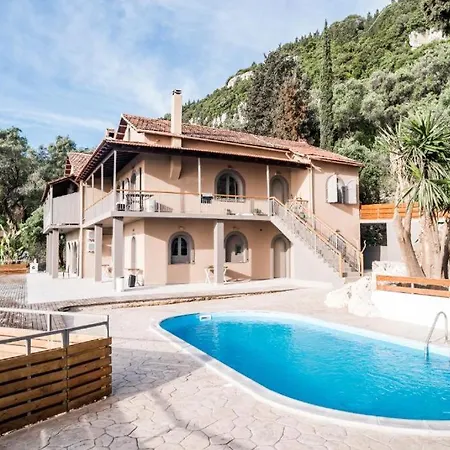 Seven Keys Luxury Suites Appartamento Achílleion