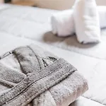Seven Keys Luxury Suites *